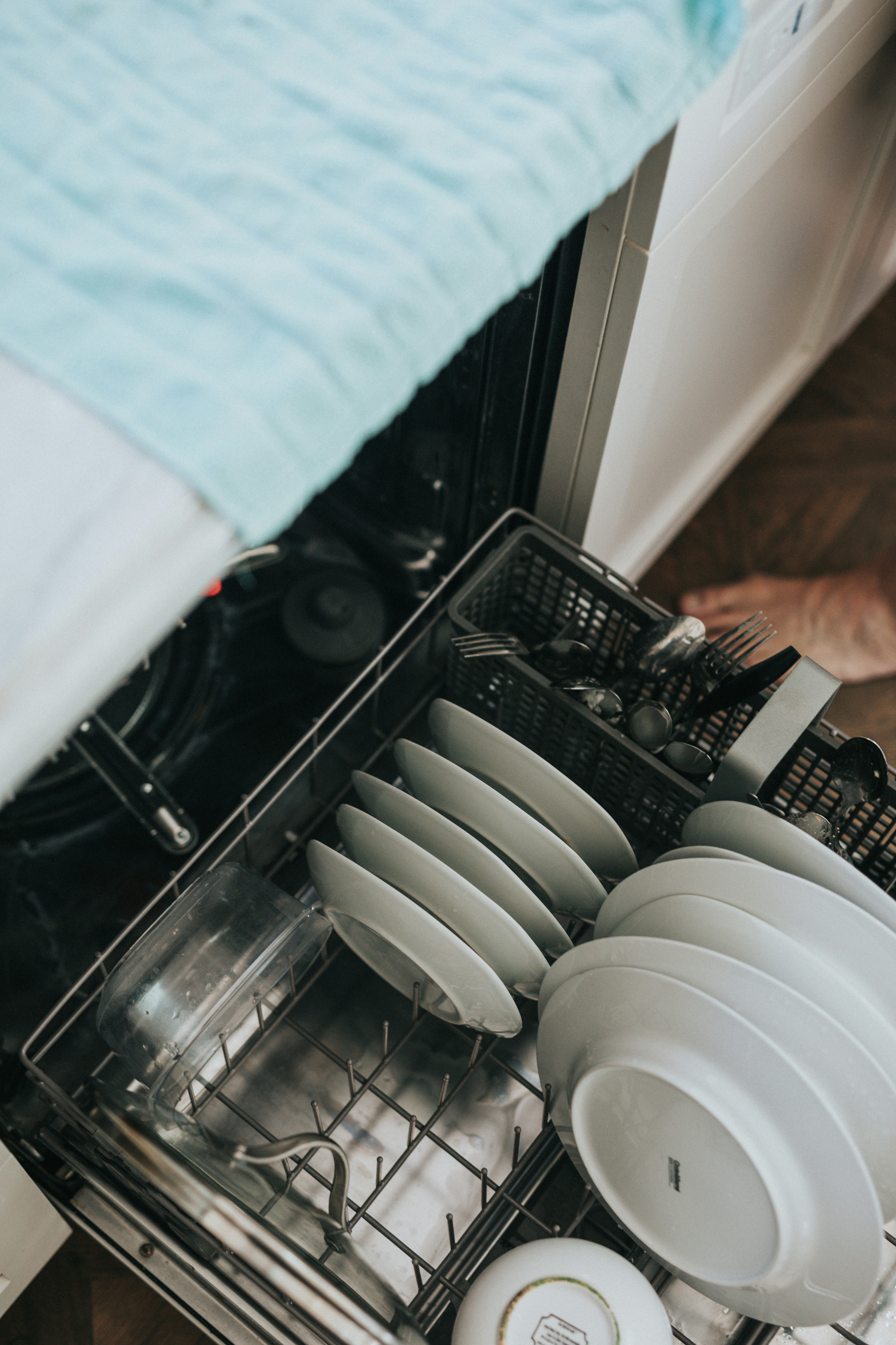 Dishwasher in a modern kitchen — ApplianceEdge buying guide
